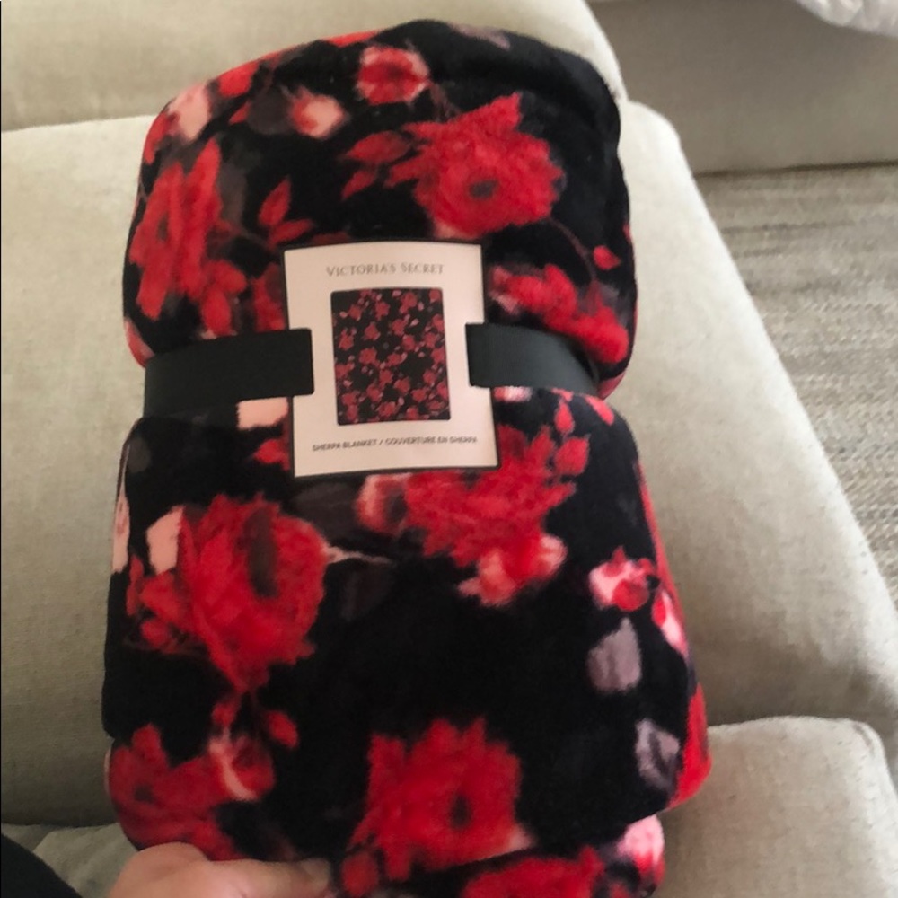 🌺Victoria Secret Blanket🌺